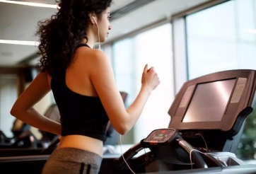 4 bài tập khác có thể làm trên chiếc máy chạy bộ