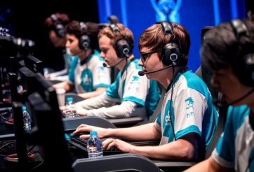 Jensen khiến C9 suýt ôm hận trước Gambit