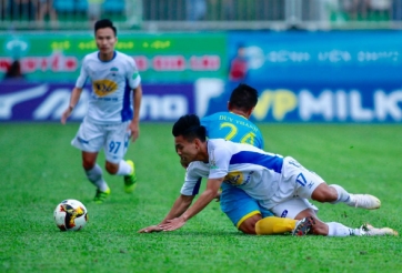 Hàng thủ tai hại, HAGL lại thua thê thảm trên sân nhà