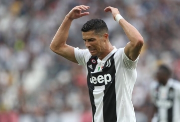 Ronaldo liên tục bị chỉ trích chỉ vì không dự gala của UEFA