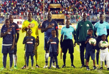 Tổng thống George Weah bất ngờ 'tái xuất' ở tuổi làm ông