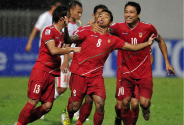 Lịch thi đấu bóng đá hôm nay 13/10: Đối thủ của VN rèn quân