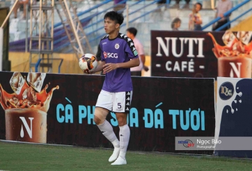 HLV Lê Thụy Hải: 'Để Văn Hậu đá U19 là phí tài năng'