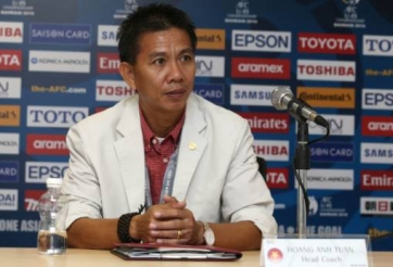 HLV Hoàng Anh Tuấn: 'Đây là sân chơi quá lớn với U19 VN'