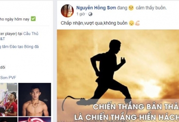 Cầu thủ U19 Việt Nam tự an ủi sau sai lầm tai hại