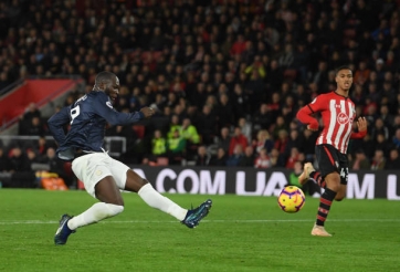 Lukaku ghi bàn, MU nhọc nhằn cầm 1 điểm rời sân Southampton