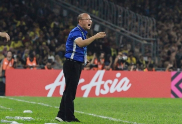 FOX Sports: HLV Park toan tính 2 điều khi loại Văn Quyết và Anh Đức