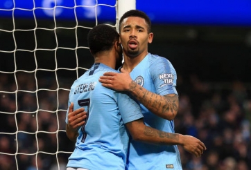 Gabriel Jesus đang chật vật dưới cái bóng của chính mình