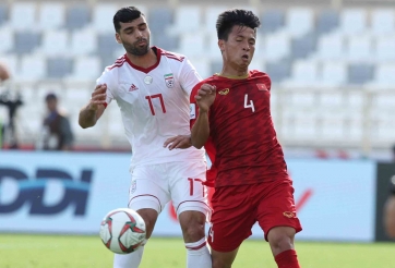 Bùi Tiến Dũng bị đau lưng, bỏ ngỏ khả năng đá trận Yemen