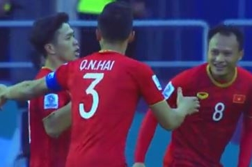 VIDEO: Công Phượng nhận thêm niềm vui đặc biệt nhân ngày sinh nhật