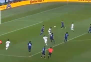 VIDEO: Cầu thủ dính án gian lận của Qatar ghi siêu phẩm mở tỷ số trận CK