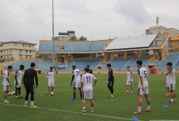 Duy Mạnh vắng mặt trong buổi tập chuẩn bị tranh Siêu Cúp của Hà Nội FC
