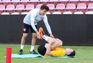 Đặng Văn Lâm tập riêng sau thất bại của Muangthong Utd