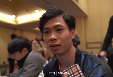 Công Phượng: 'Cầu thủ Hàn Quốc tập xong thì có nhà, có xe để đi về'