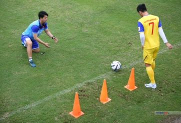 VIDEO: HLV Park thực hiện 3 sự thay đổi sống còn để U23 VN hạ Thái Lan, Indonesia