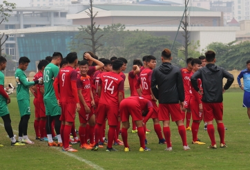 VIDEO: HLV Park chọn 2 cầu thủ quá tuổi nào cho Sea Games 2019?