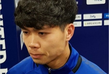 Công Phượng: 'Tôi phải chơi như một tiền vệ vì có quá ít khoảng trống'