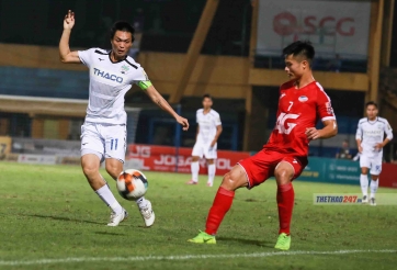 Tuấn Anh lên tuyển đá King's Cup: Đừng để 'giục tốc bất đạt'