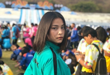 Thiên thần bóng ném Thái Lan có vẻ ngoài giống hệt Chi Pu