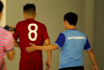 Trần Thanh Sơn nhập viện sau trận đấu tập của U22 Việt Nam