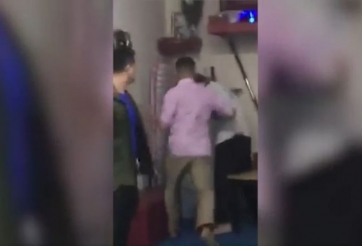 Lộ clip võ sư Vịnh Xuân Nam Anh đánh người như giang hồ?