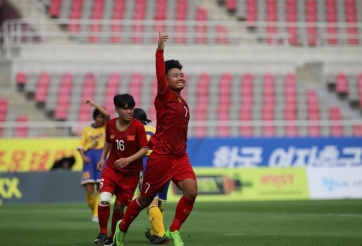 Cầu thủ U19 nữ Việt Nam có vẻ ngoài giống hệt Hà Đức Chinh