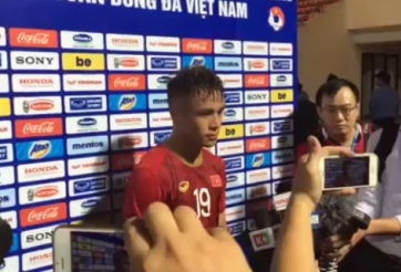 VIDEO: 'Bản sao Đình Trọng' hạnh phúc khi mặc số áo của Quang Hải