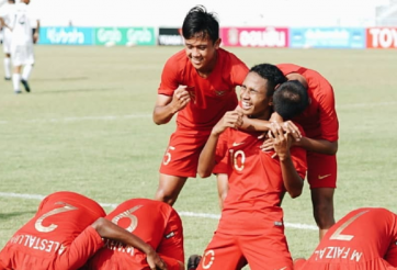 Thắng đậm U15 Philippines, U15 Indonesia tạm vươn lên ngôi đầu BXH