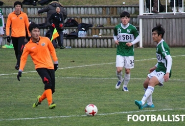 VIDEO: Xuân Trường kiến tạo 2 bàn giúp Gangwon thắng đậm ở trận giao hữu