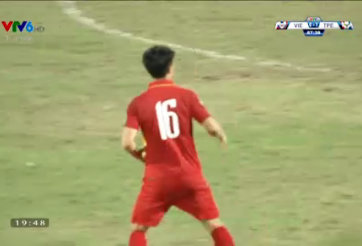 VIDEO: Công Phượng gỡ hòa 1-1 cho ĐTVN