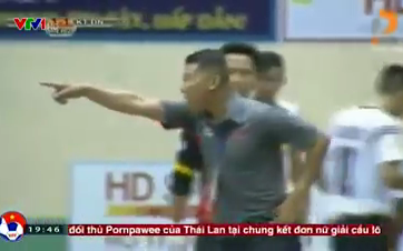 VIDEO: Sự cố phi thể thao ở giải Futsal VĐQG 2017