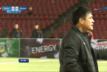 VIDEO: HLV Hữu Thắng bực tức sau serie bỏ lỡ của các học trò