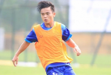 Lương Hoàng Nam solo đẳng cấp trong màu áo U20 Việt Nam