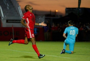 VIDEO: Drogba sút phạt tuyệt đỉnh từ khoảng cách 35m