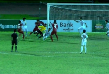 VIDEO: Sai lầm đáng tiếc của thủ môn U18 Việt Nam