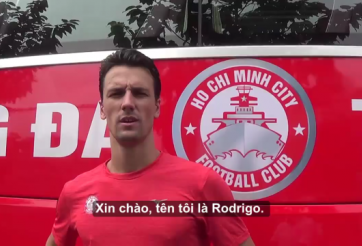 VIDEO: Cựu tiền vệ MU phát biểu ra mắt CLB TPHCM