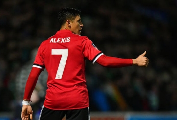 Man Utd 2-0 Huddersfield: Song sát Lukaku, Sanchez tỏa sáng