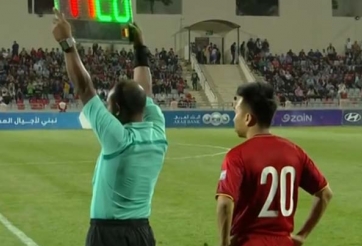 VIDEO: Màn trình diễn của Hồ Khắc Ngọc trước vs Jordan