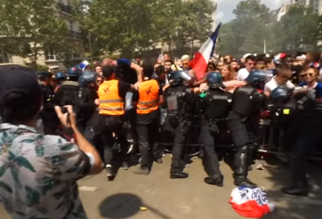 VIDEO: CĐV Pháp bạo động trước thềm trận chung kết World Cup 2018