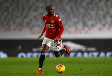 Giúp đội bóng lên ngôi đầu, sao MU vẫn bị CĐV chỉ trích