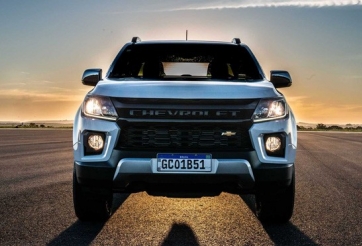 Chevrolet Colorado 2021 ra mắt diện mạo mới, đấu Ford Ranger