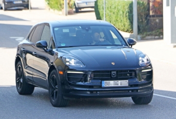 Lộ diện Porsche Macan nâng cấp, bán cùng bản chạy điện sắp ra mắt