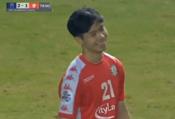 Công Phượng nhận thẻ oan uổng từ sai lầm của trọng tài