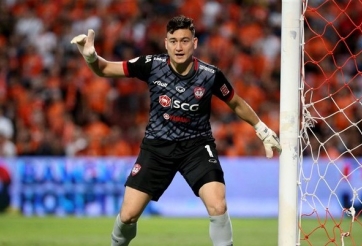 Muangthong đưa ra lý do khiến Văn Lâm mất suất bắt chính