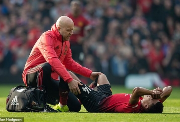 Nóng: M.U mất 4 trụ cột sau trận hòa với Liverpool 