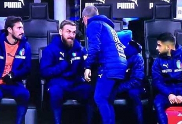 Trước Kepa, đã có những cầu thủ nổi tiếng nào làm trái ý HLV