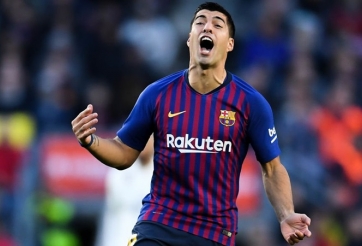 VIDEO: Khoảnh khắc Suarez biến hậu vệ Lyon thành gã hề 
