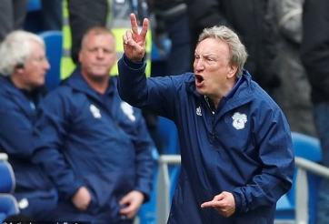 HLV Cardiff 'phát điên' vì kết quả phải nhận trước Chelsea