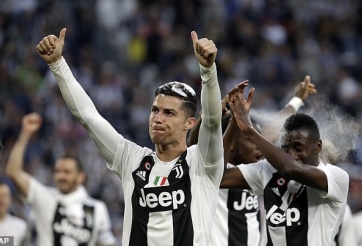 Ronaldo bất ngờ chốt tương lai mùa giải tới