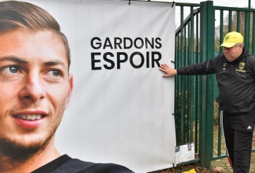 Cha của Sala qua đời 3 tháng sau ngày con trai gặp nạn